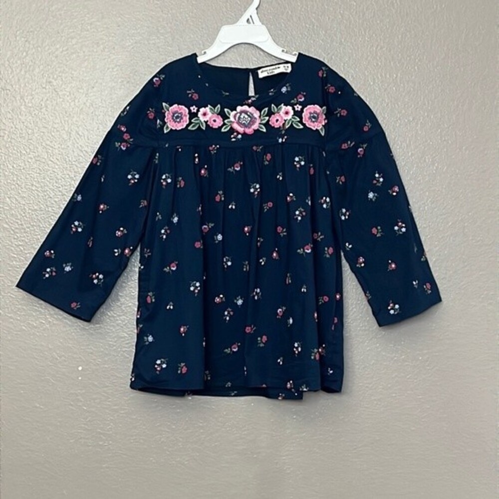 Abercrombie Kids Girl Blue Floral top with closure on Back 13/14 yrs old